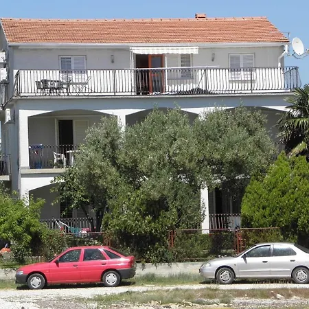 Beachfront Punta 152-3 Apartamento Sukošan