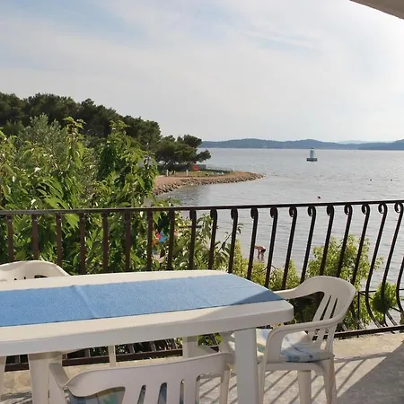 Beachfront Punta 152-3 *