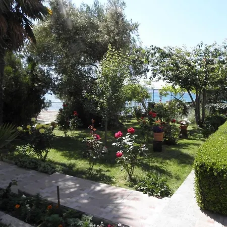 Beachfront Punta 152-3